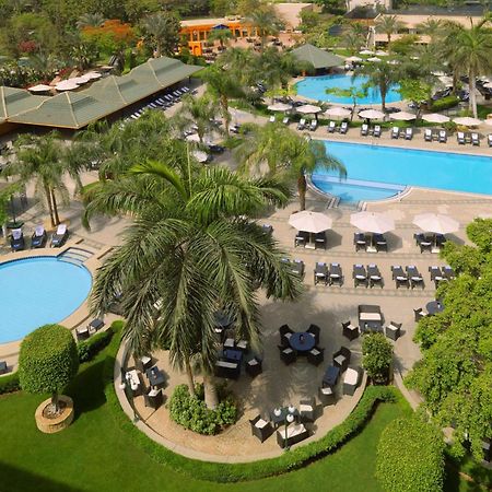 Hilton Cairo Heliopolis Hotel Ngoại thất bức ảnh The pool at the Serena Hotel