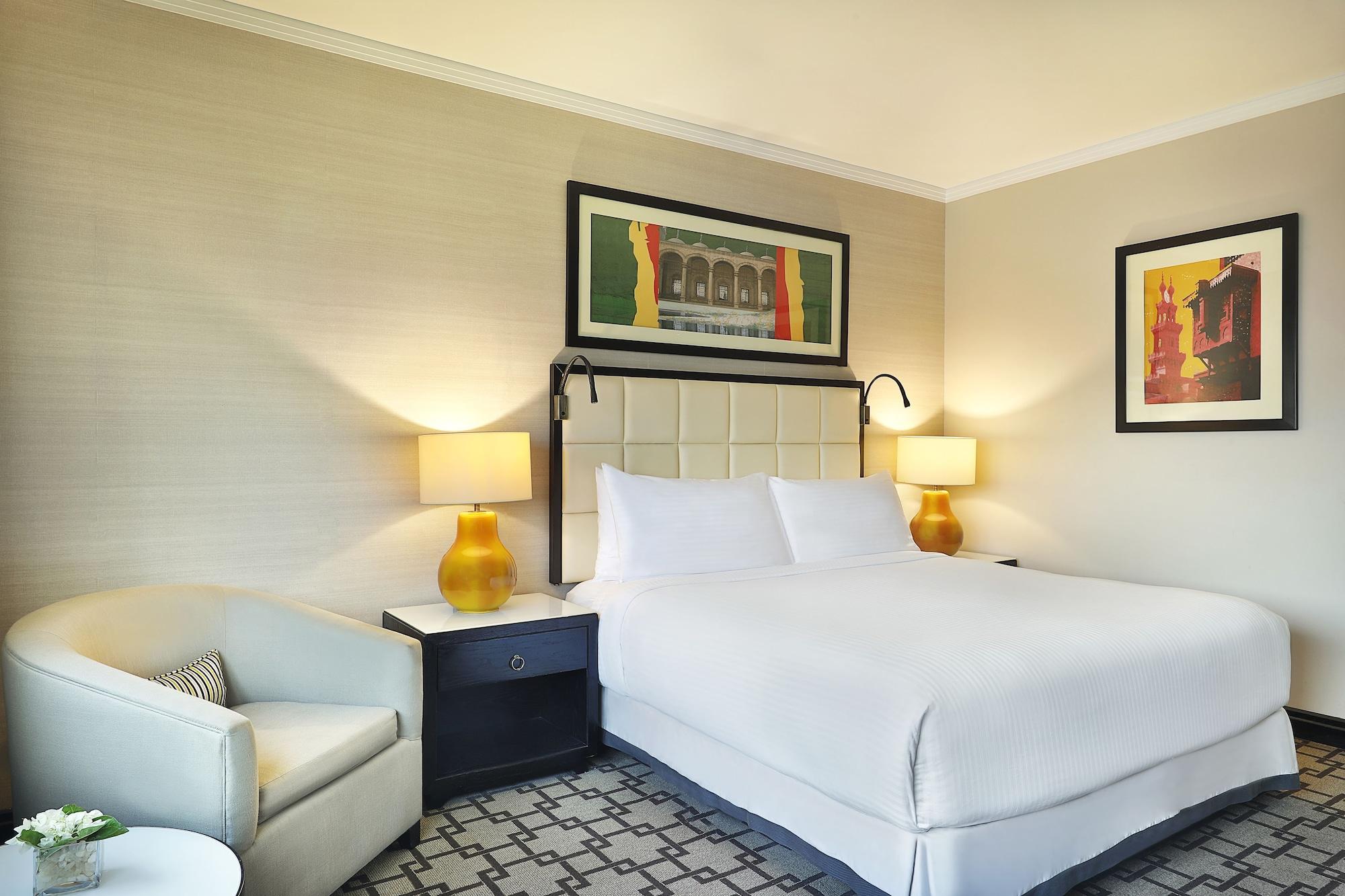 Hilton Cairo Heliopolis Hotel Ngoại thất bức ảnh A room at the hotel
