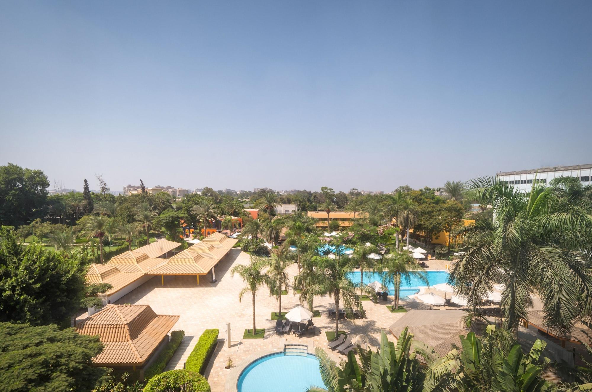 Hilton Cairo Heliopolis Hotel Ngoại thất bức ảnh The resort